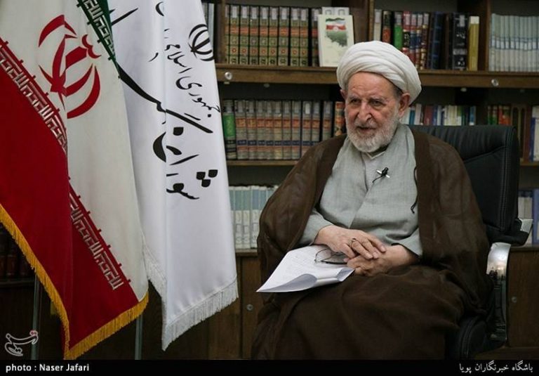 فیلم/ دیدار صمیمانه رهبر انقلاب در زمان حیات آیتالله یزدی