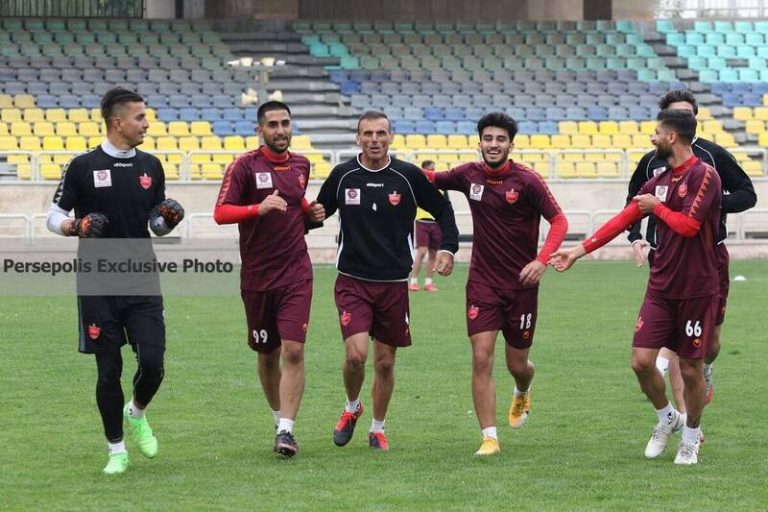 حسینی: هر سال به پرسپولیس ضربه میزنند