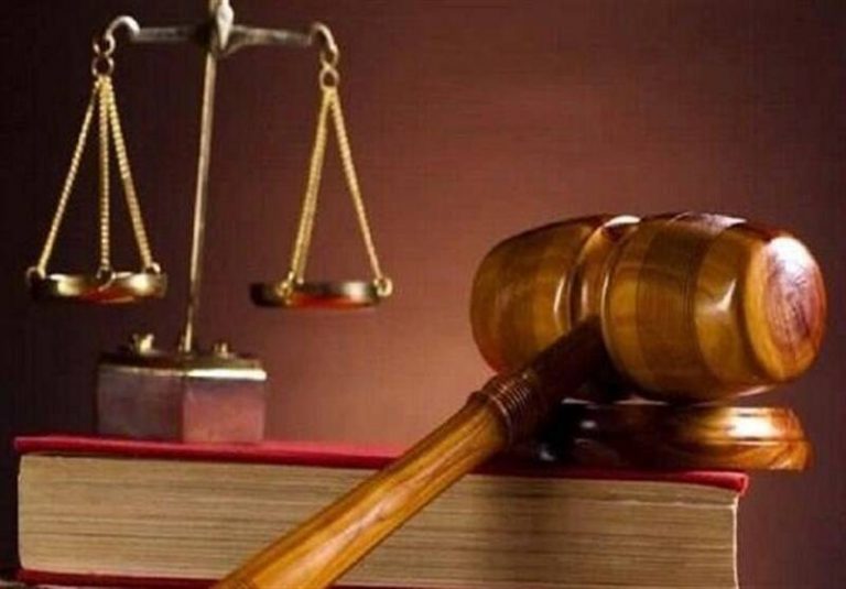 انحصار در پذیرش وکیل را متوقف کنید