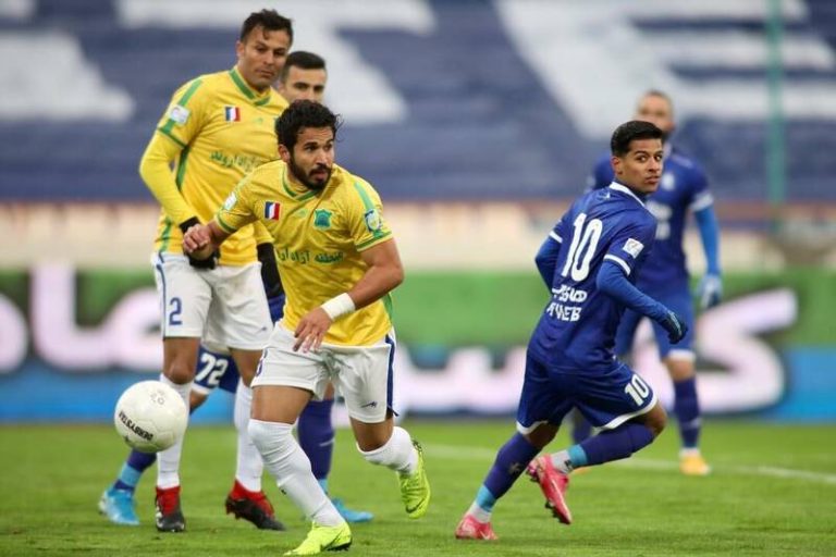 ایراد بزرگ آبی پوشان