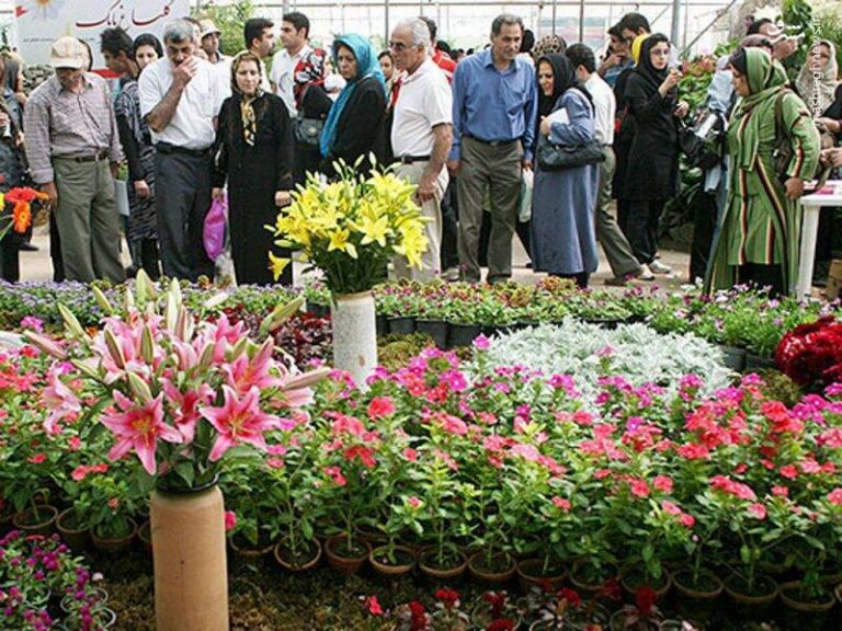 عکس/ ازدحام خطرناک مردم در بازار گل تهران!