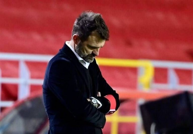 مخالفت هواداران با اخراج سرمربی آنتورپ +عکس