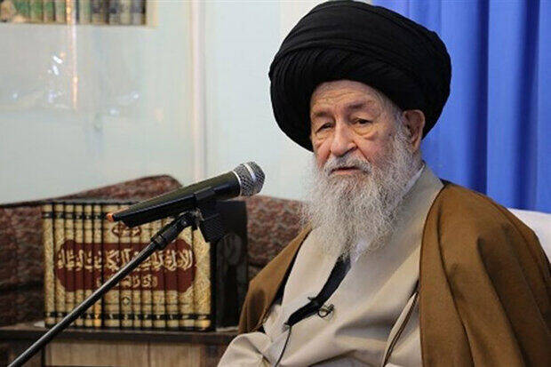 سوءاستفاده از بیسوادان از حربههای دشمن است