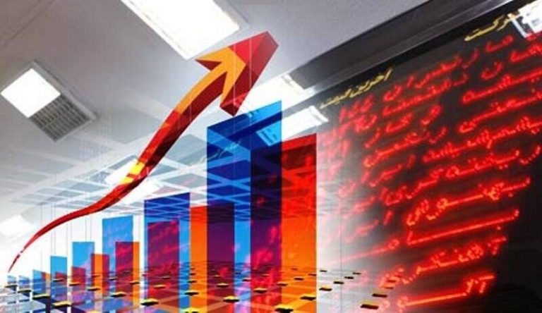 همه چیز برای صعود بورس فراهم است