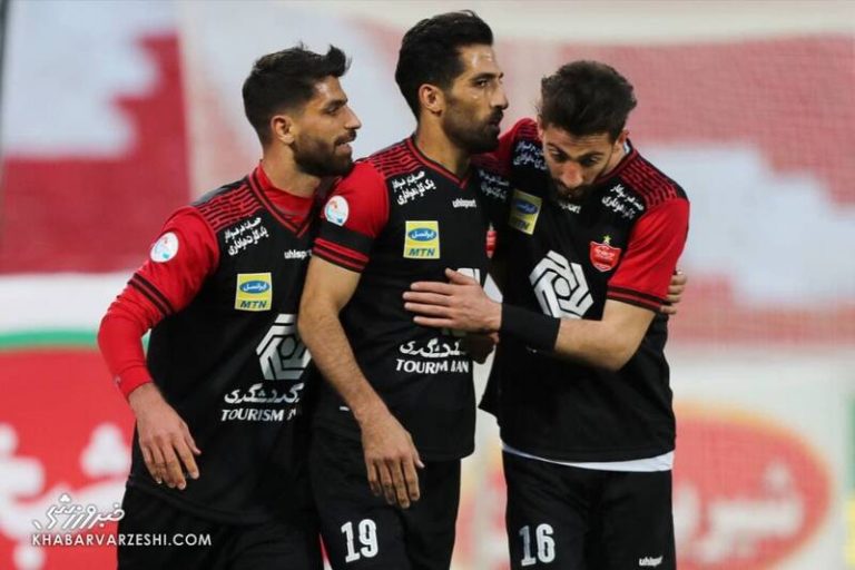 پرسپولیس با پیراهن میناوند ۷ پله صعود کرد/ برد شیرین شاگردان یحیی مقابل ماشین سازان
