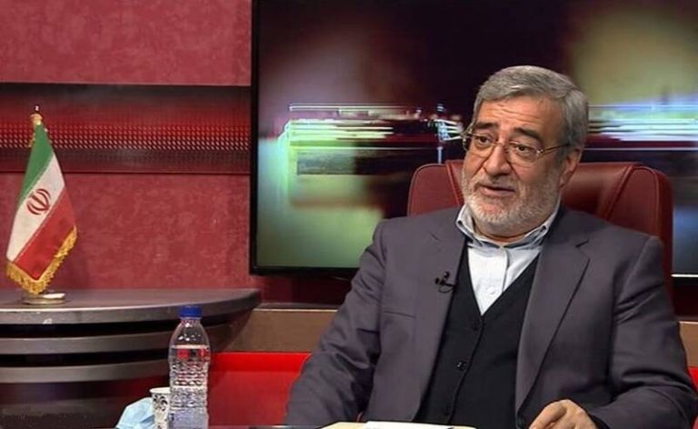 رحمانی فضلی: اولویت تزریق واکسن فقط با وزارت بهداشت است