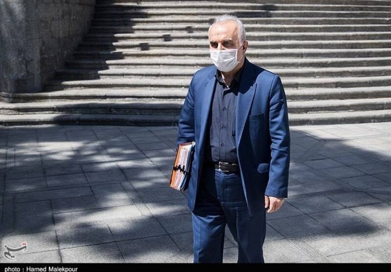 دژپسند: مجبور شدیم به جای درآمد های نفتی سراغ مالیات برویم