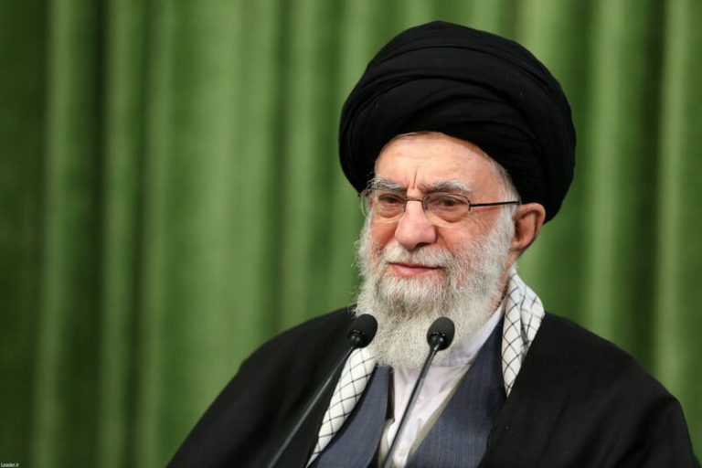 علت مخالفت رهبری با سبک زندگی غربی زنان