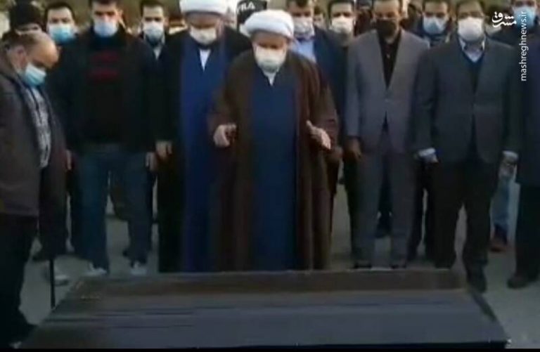 عکس/ چه کسی بر پیکر علی انصاریان نماز خواند