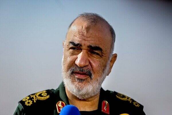 نیروی زمینی سپاه توانایی مقابله با هر دشمنی را دارد/ سپاه امروز تاکتیکهای نوین را توسعه داده است