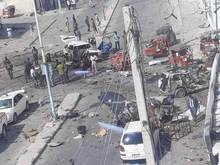 عکس/ انفجار خودرو بمبگذاری شده در سومالی