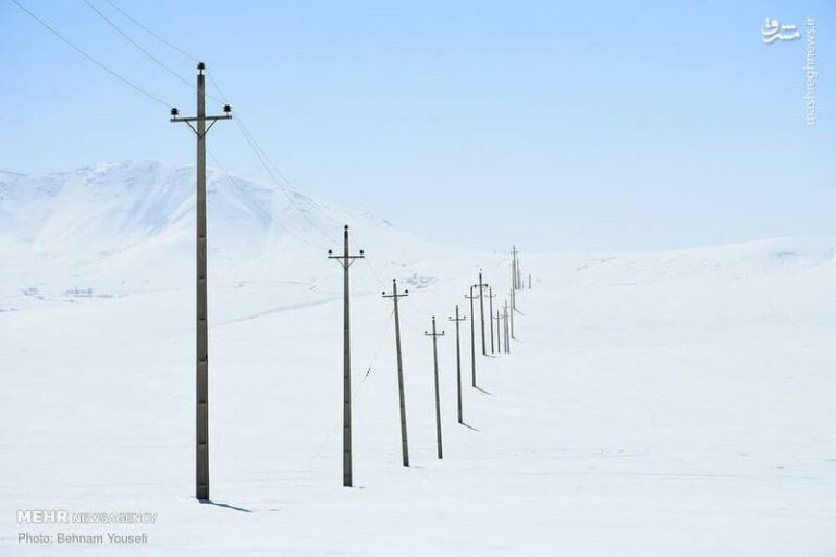 نقاشی برفی خدا در طبیعت سربندر مرکزی +عکس