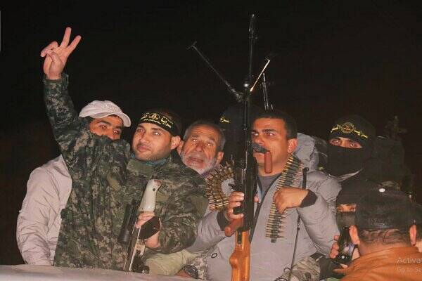 آزادی اسیر فلسطینی از زندان صهیونیستها بعد از ۱۷ سال
