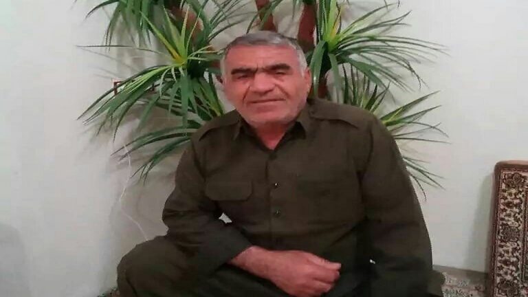 علی آذربرزین جهت اجرای حکم حبس بازداشت و به زندان نقده منتقل شد – خبرگزاری هرانا