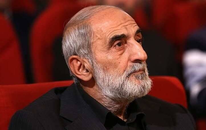 انتقاد شریعتمداری از وعده به جای عمل