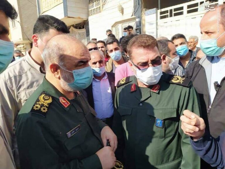 بازدید سردار سلامی از شهر زلزلهزده سیسخت