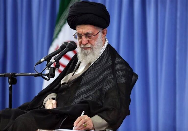 پیام رهبر انقلاب به همایش ۱۷ هزار زن شهیده