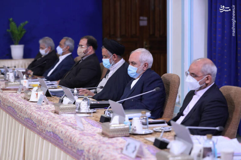 این نمایش تهوع آور است +عکس
