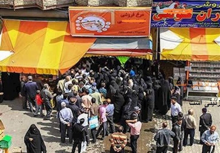 فیلم/صفهای خرید مرغ در ایام کرونا!