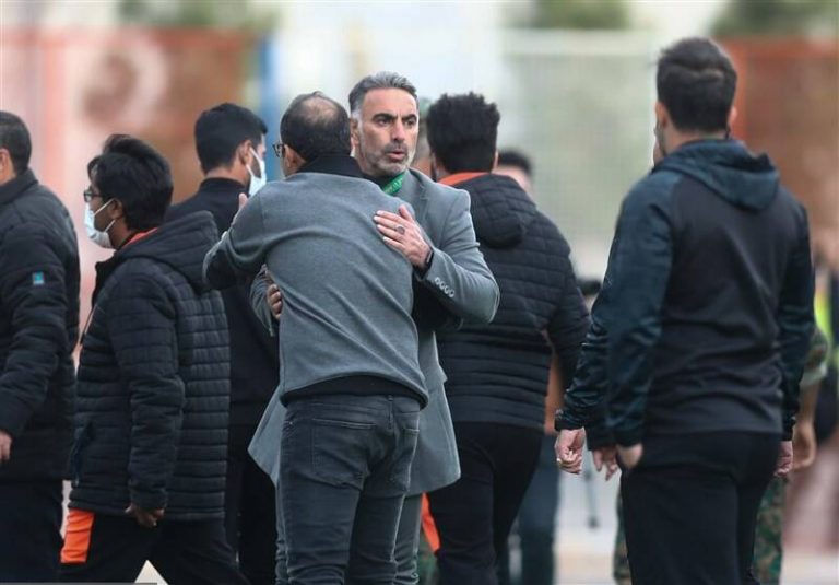 فکری در باشگاه استقلال حاضر شد