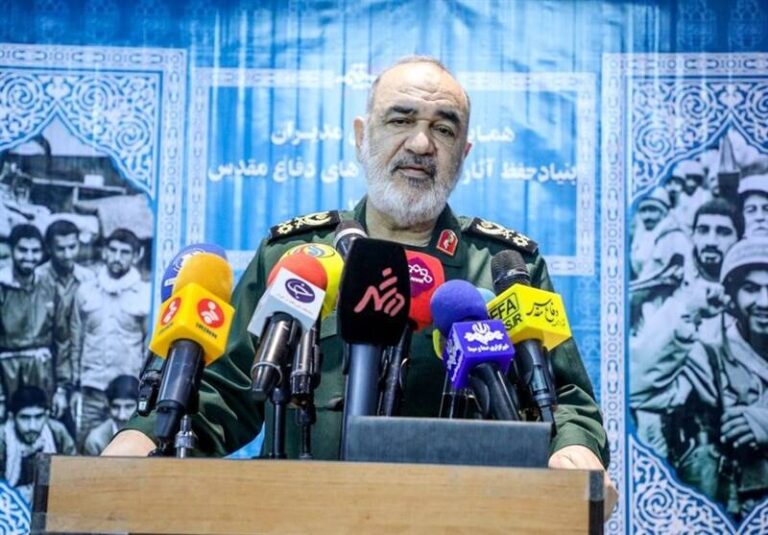 دشمنان را وادار میکنیم به اراده ملت ایران تن دهند/ خط مقدم فناوری دنیا را فتح میکنیم
