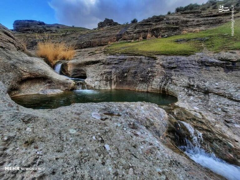 عکس/ آبشار طلایی لرستان
