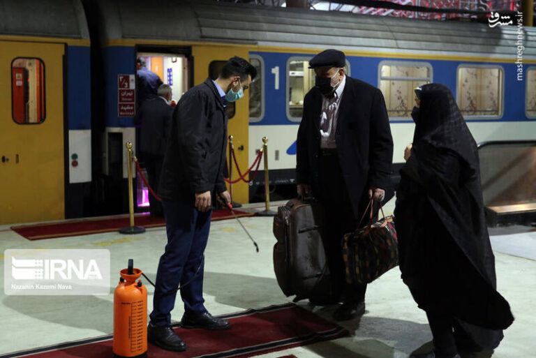عکس/ مسافران ایستگاه راه آهن تهران در ایام کرونا