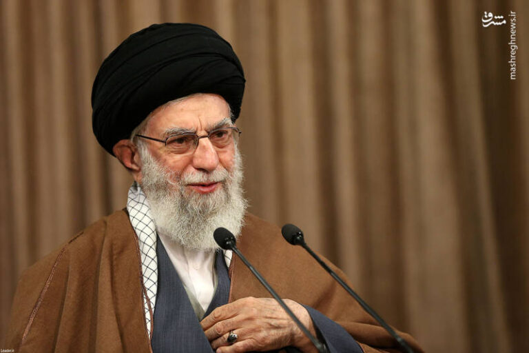رهبر انقلاب: جوانان در فضای مجازی امیدآفرینی کنند
