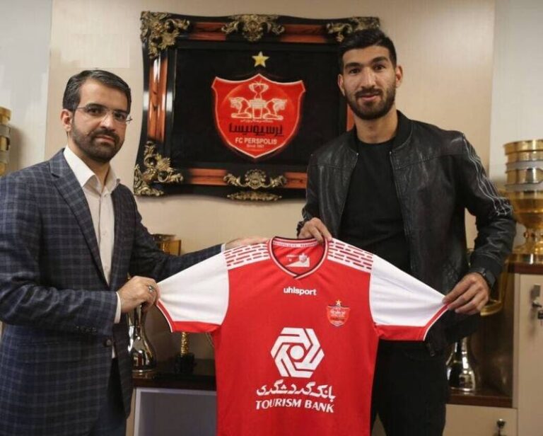 کارت بازی مهاجم پرسپولیس صادر شد