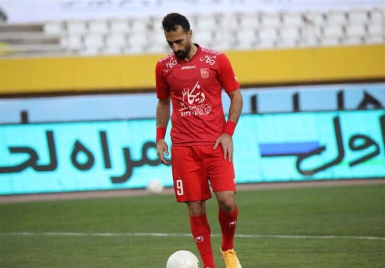 امین قاسمینژاد استقلالی شد