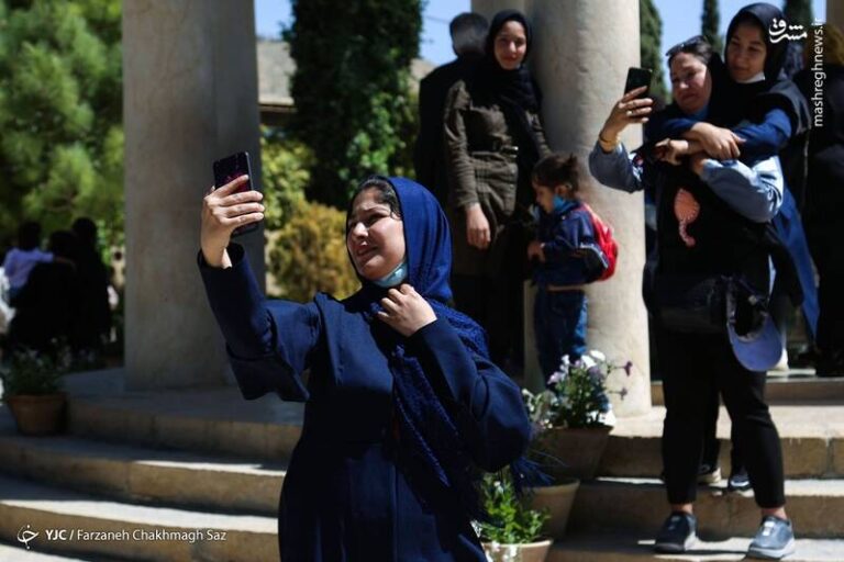 عکس/ کرونای انگلیسی در کمین مسافران