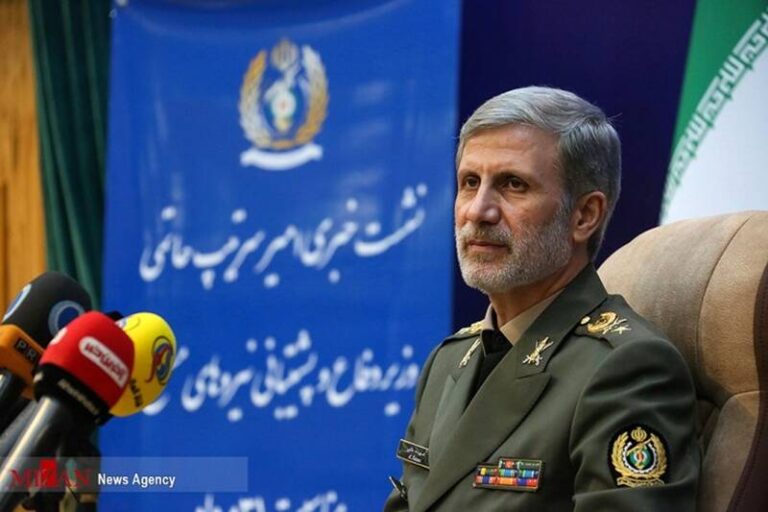 وزیر دفاع: موضع انگلیس برای تسویه بدهی به ایران باید عملگرایانه باشد