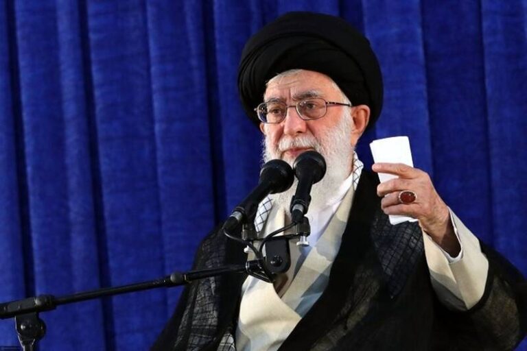 همین تحریمها به یک معنا فرصت است برای ملّت ایران