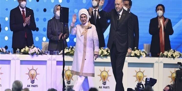 اردوغان در ریاست «عدالت و توسعه» ابقا شد