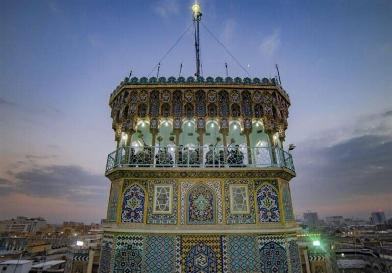 عکس/ گلآرایی حرم منور رضوی در آستانه میلاد صاحب الزمان(عج)