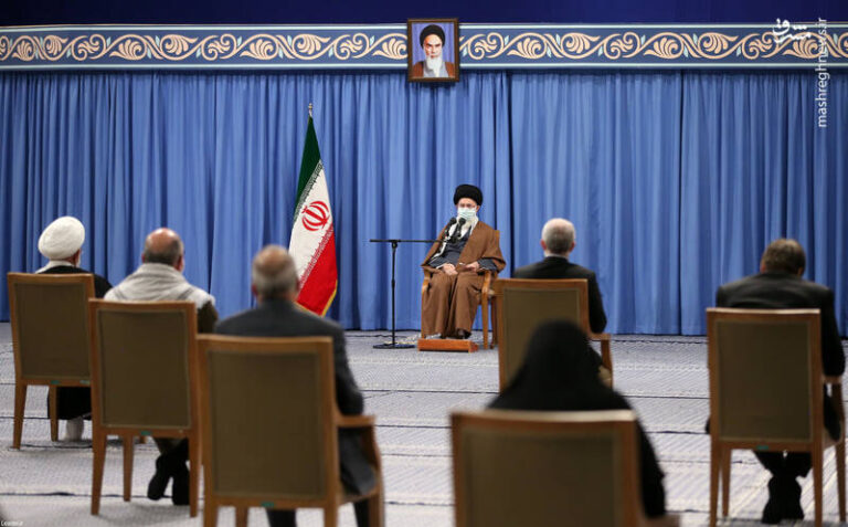 عکس/ دیدار دستاندرکاران کنگره چهار هزار شهید استان یزد با رهبرانقلاب