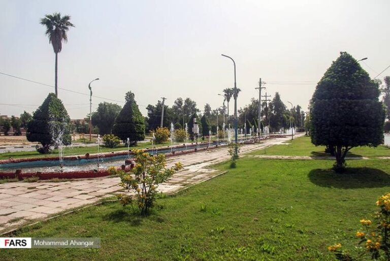 سیزدهبدر مادر و فرزندی دم در پادگان! +عکس