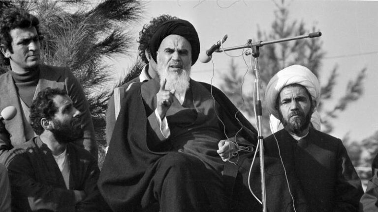 امام خمینی: توبه امریکا را باور نمیکنیم و قبول نداریم!