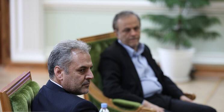دولت: کالاهای اساسی گران نمیشود/ وزارت جهاد: مرغ ۵ هزار تومان گران شد/ مجلس: نظارتی بر توزیع وجود…