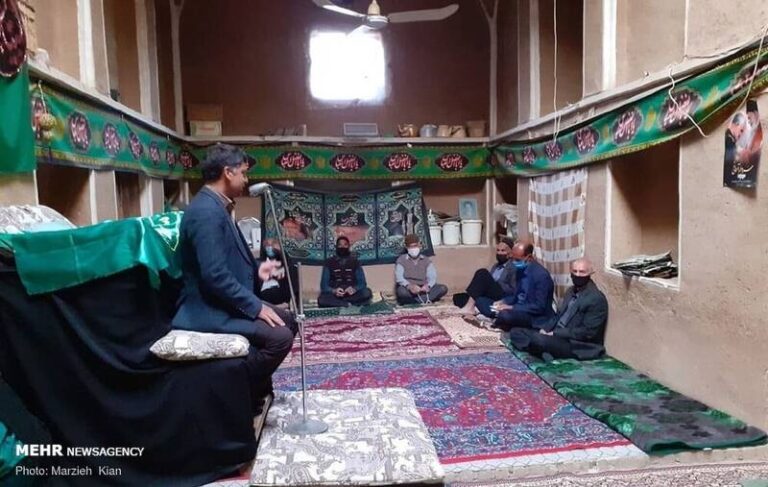 خشت خشت این خانه ذکر حسین(ع) نوشیده است