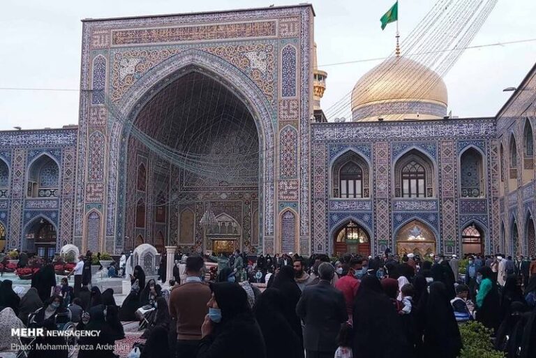 عکس/ حال و هوای حرم مطهر رضوی