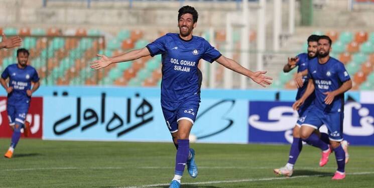 سپاهان صدر را به پرسپولیس واگذار کرد+جدول
