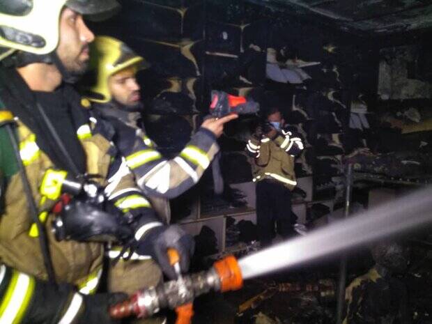 جزئیات آتش سوزی در پاساژ مهستان +عکس