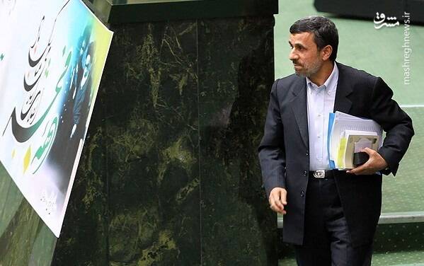 رهبر انقلاب برای کدام رفتار خلاف شرع به احمدینژاد تذکر دادند؟