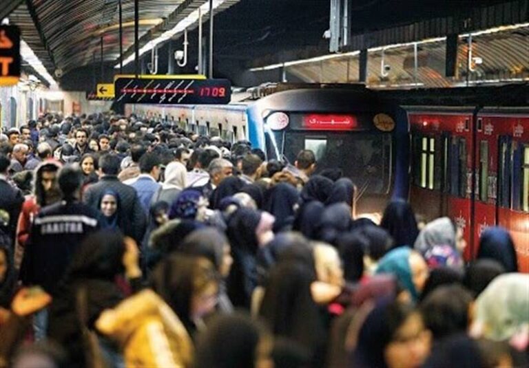 عکس/وضعیت متروی تهران در اوج بحران کرونا