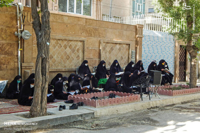 عکس/ عطر قرآن در کوچه های کرمانشاه