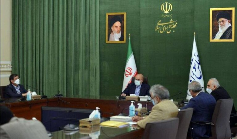 پیشنهادات مطرح شده برای رونق بورس کافی نیست/ ضرورت اقدام فوری برای بیمه سهامداران خرد