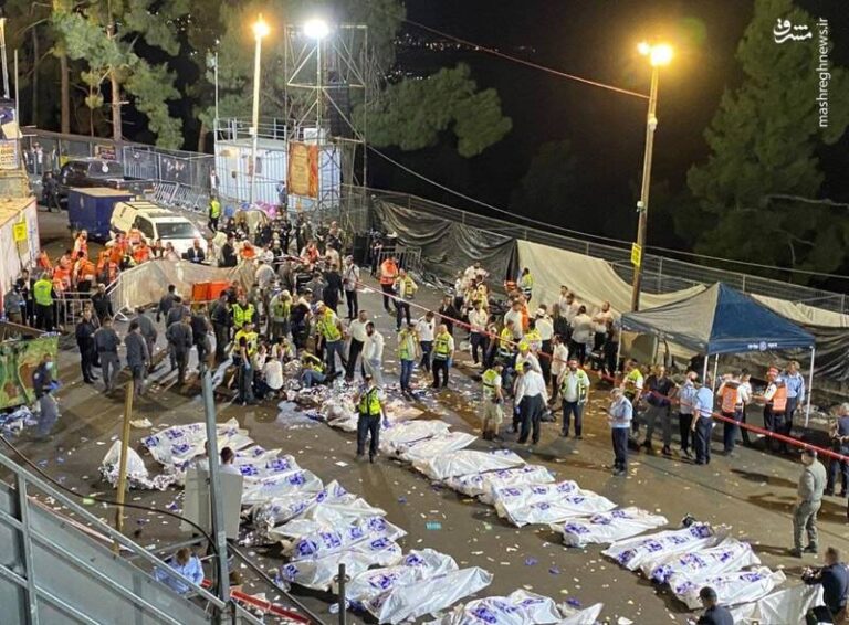 انتقال اجساد صهیونیستها از محل حادثه