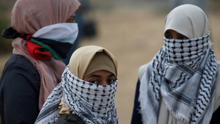 پاسخ جالب مادر به دخترک هراسان فلسطینی+ فیلم