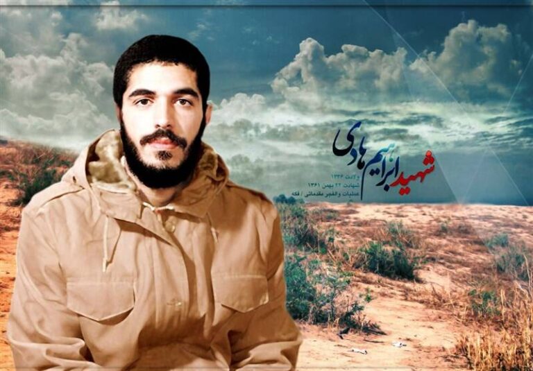 زائر خاص مزار شهید ابراهیم هادی+ عکس
